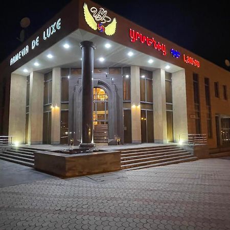 Joy Hotel Apartament Erevan Exterior foto